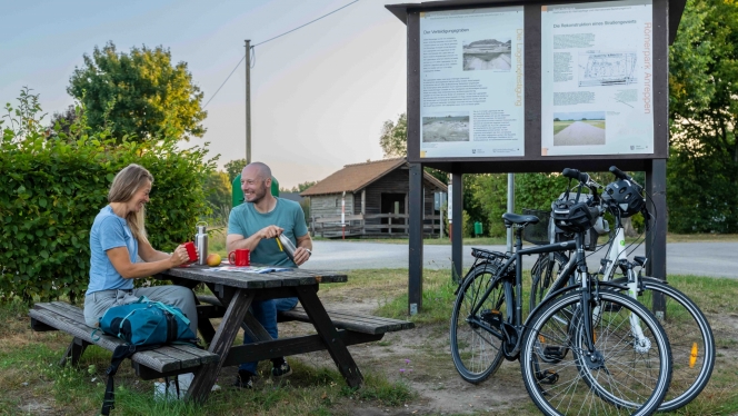 Rastplatz am Römerlager in Delbrück-Anreppen ©Teutoburger Wald Tourismus, D. Ketz